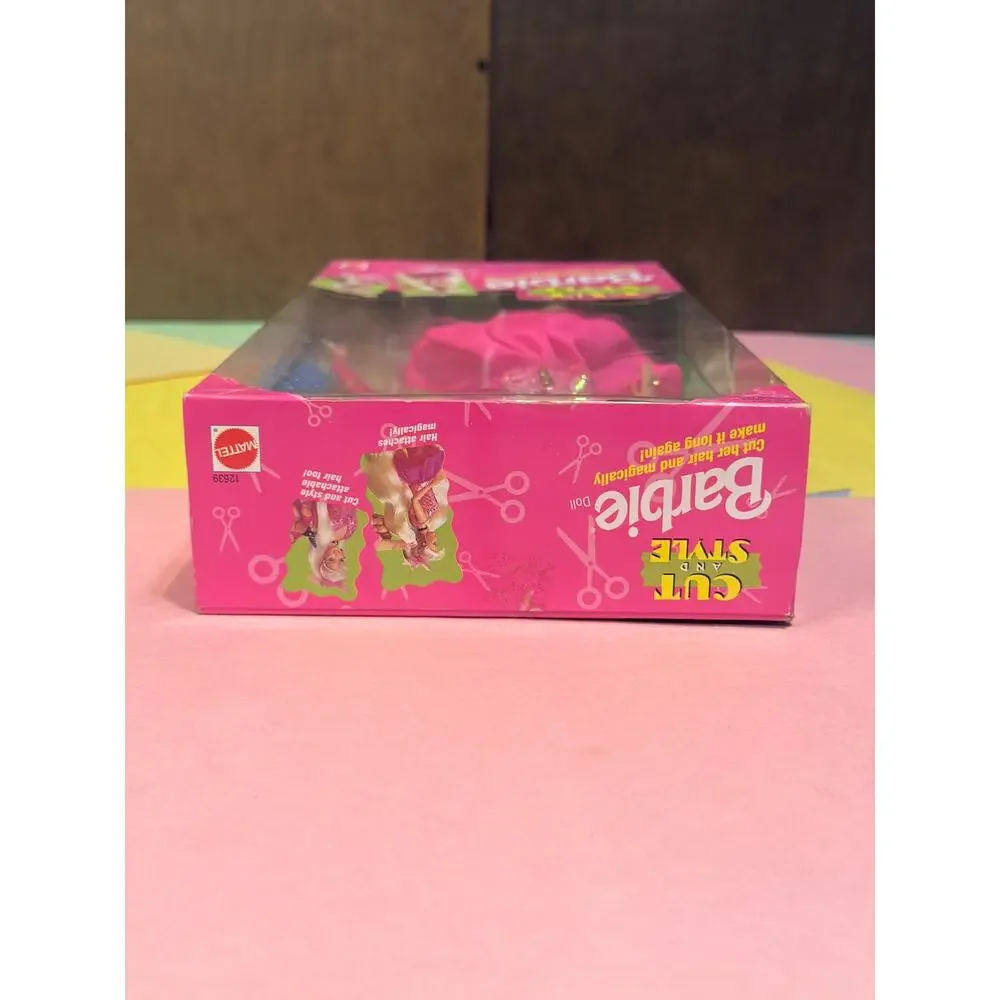 Cut and Style Barbie 1994  Mattel 12639 NRFB Vintage